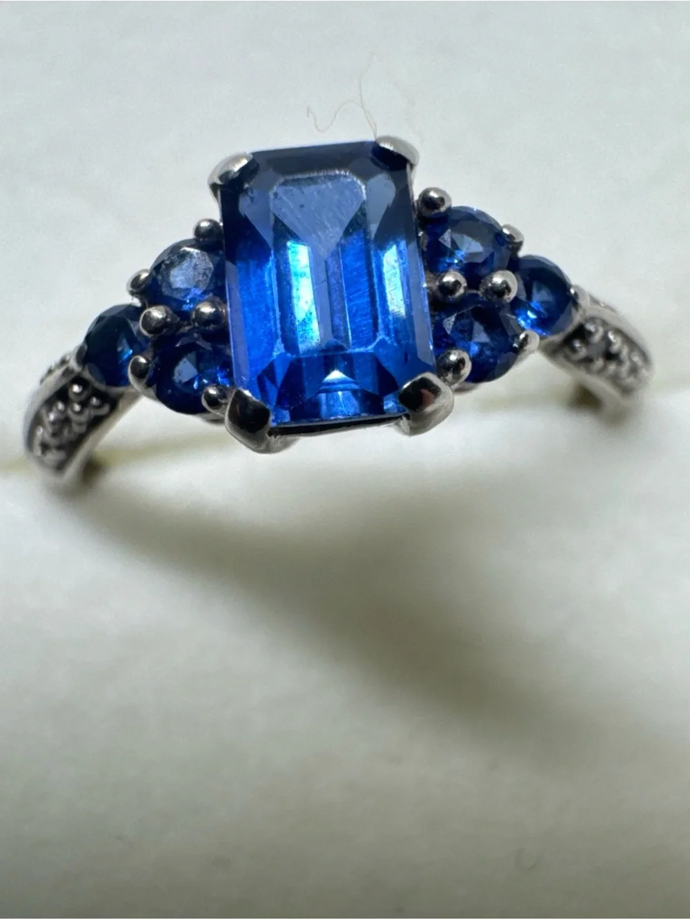 10k White Gold Blue Emerald Cut Sapphire & Diamonds Ring Size 6 Beautiful